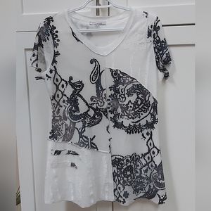 Variations short sleeve distressed top